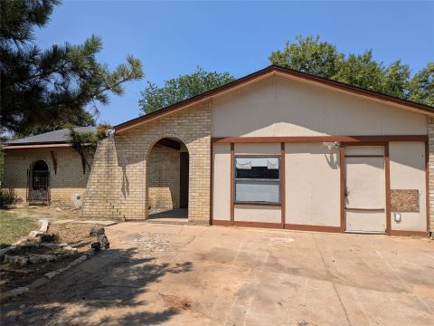 7501 Acapulco Road, Fort Worth, TX 76112 — photo 2