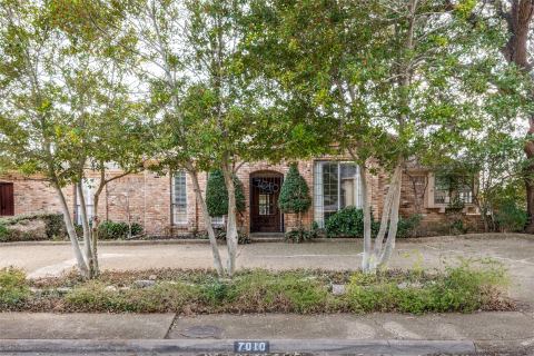 7010 Northwood Road, Dallas, TX 75225 — photo 2
