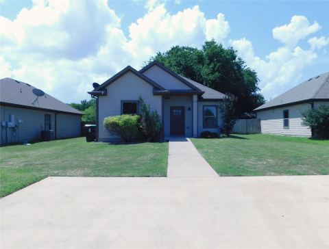 673 Copenhavr Street, Pilot Point, TX 76258 — photo 2