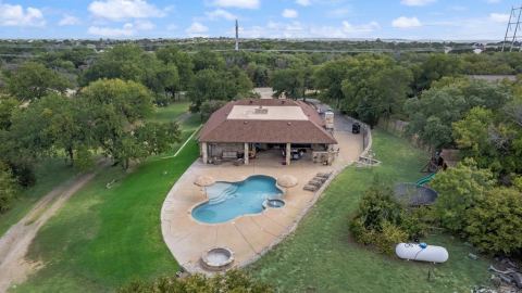 1205 Florence Drive, Azle, TX 76020 — photo 2