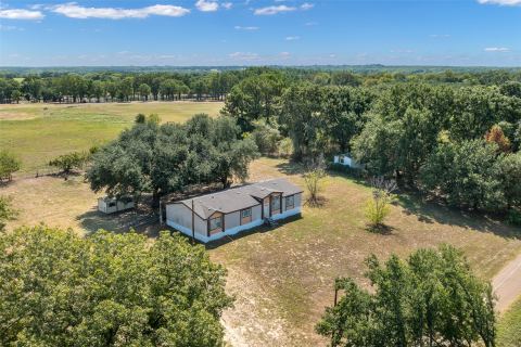 125 Ivy Lane, Mabank