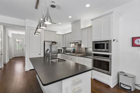1016 Gardenia Street, Carrollton, TX 75007 — photo 2