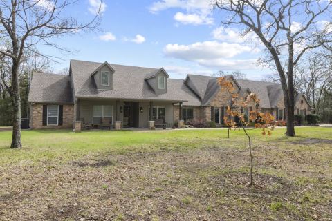 6675 County Road 2560, Quinlan