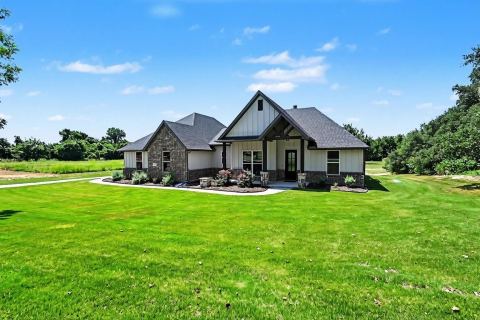 606 Central Road, Weatherford