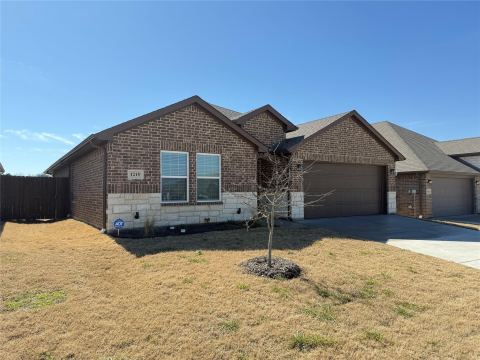 1215 Brad Kellar Drive, Greenville, TX 75402 — photo 2