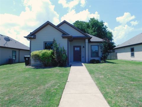 673 Copenhavr Street, Pilot Point