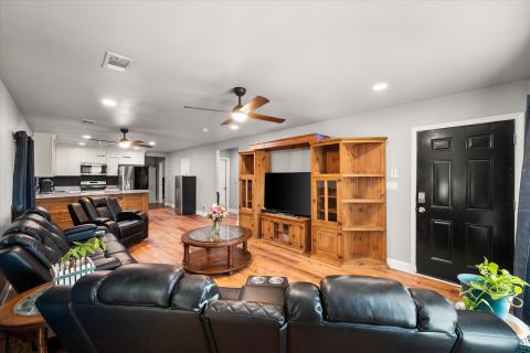 304 T A Carroll Avenue, Corsicana, TX 75110 — photo 3