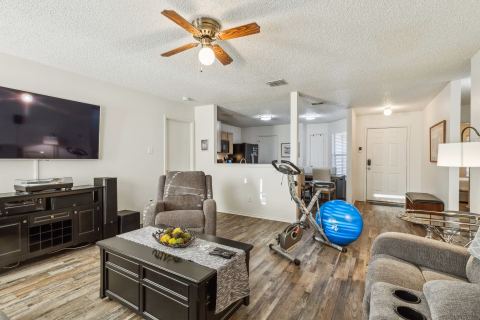 205 Crystalwood Drive, Mesquite, TX 75149 — photo 3