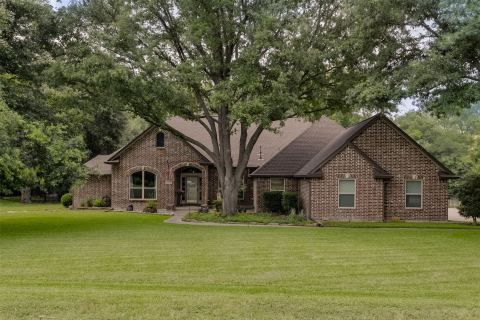 515 Seneca Drive, Waxahachie