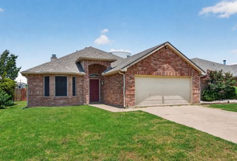 103 Post Oak Drive, Waxahachie
