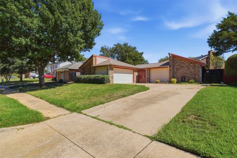 2406 Amber Hill Lane, Euless, TX 76039 — photo 2