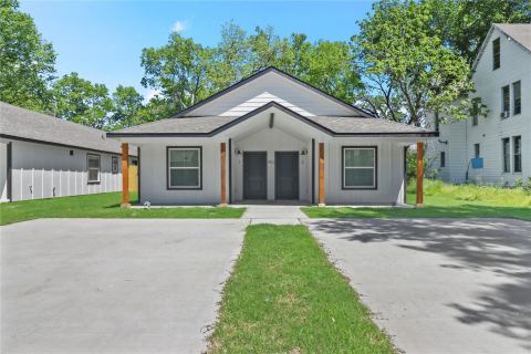 406 W 6th Street 2, Bonham