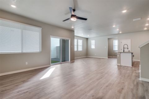 613 Vine Street 106, Argyle, TX 76226 — photo 2