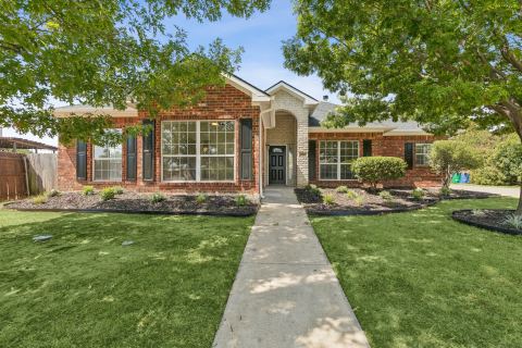 636 Whitetail Deer Lane, Crowley