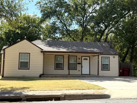 1802 N Woods Street, Sherman