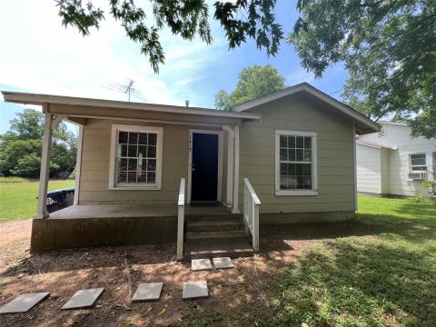 1419 Lindsey, Denton