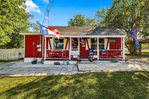 604 E South Street, Whitesboro, TX 76273 — photo 2