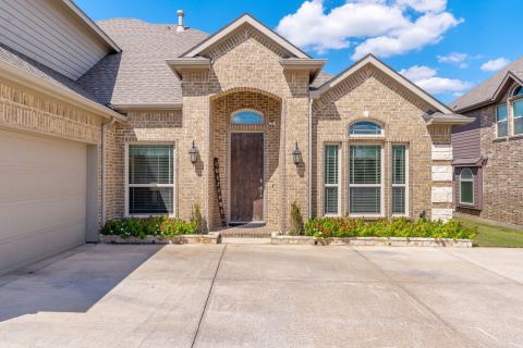 1705 Stags Leap Trail, Kennedale, TX 76060 — photo 2