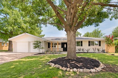 1717 Monaco Drive, Arlington