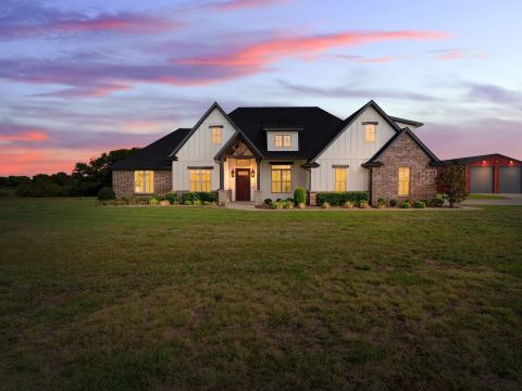 121 Pecan Valley Court, Sherman