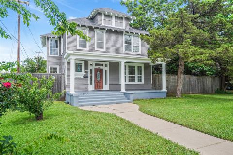 1001 S Travis Street, Sherman