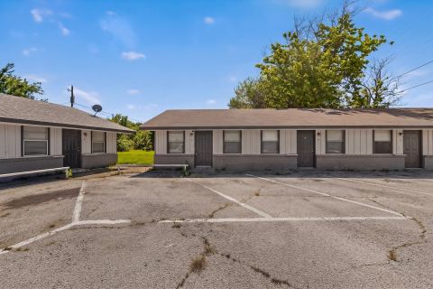 1585 N Mill Street, Lewisville, TX 75057 — photo 3