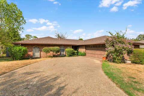 1007 Field Crest Court, Arlington, TX 76012 — photo 2