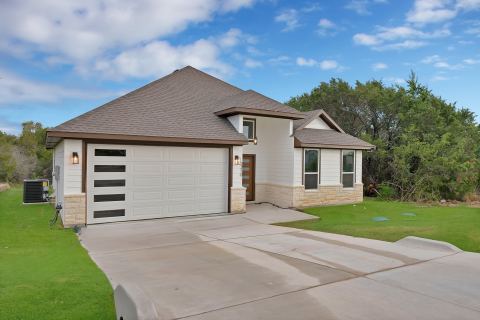2210 San Saba Court, Granbury, TX 76048 — photo 3