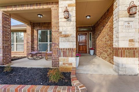 1001 Morningside Drive, Burleson, TX 76028 — photo 3