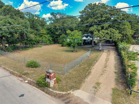 5325 trentman Street, Fort Worth, TX 76119 — photo 3
