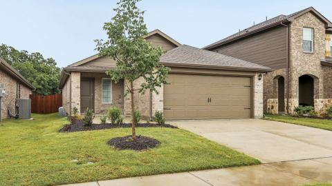 913 Jefferson Way, Sherman