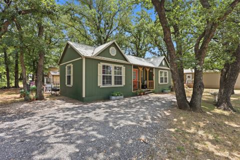 5727 Arkansas Trail, Granbury