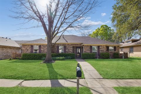 810 Meadowgate Drive, Garland, TX 75040 — photo 2