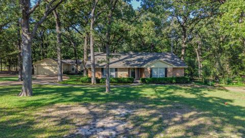 703 Private Road 3141, Greenville