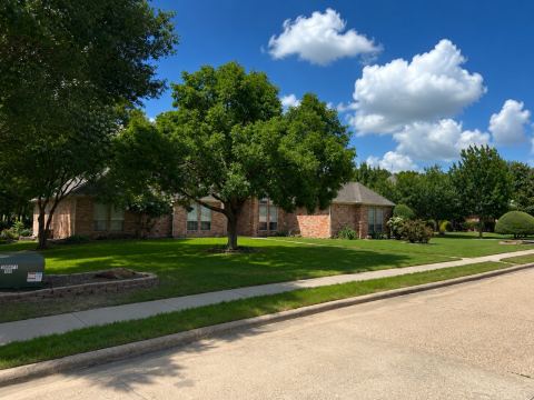 1810 Plum Creek Drive, Midlothian, TX 76065 — photo 2