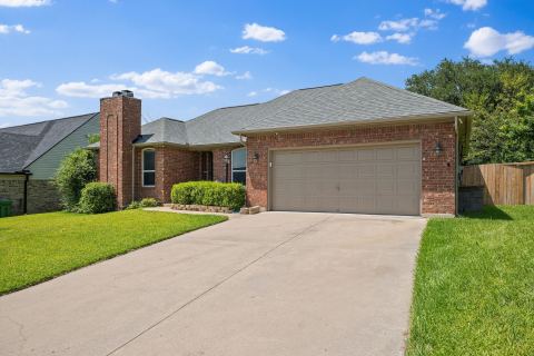 6705 Fair Oaks Drive, North Richland Hills, TX 76182 — photo 2