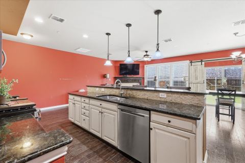 399 Dublin Street, Lewisville, TX 75067 — photo 3