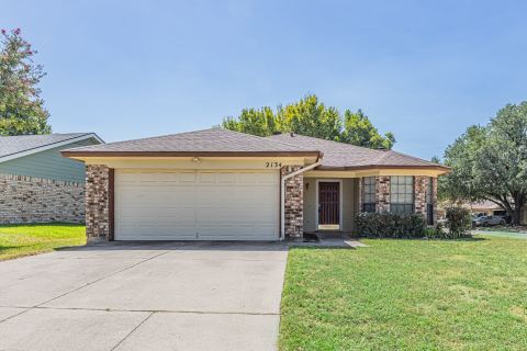 2134 Reverchon Drive, Arlington, TX 76017 — photo 2
