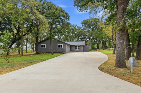 237 Cayuga Trail, Lake Kiowa