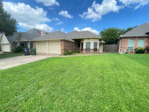 4131 Crossgate Court, Arlington, TX 76016 — photo 2
