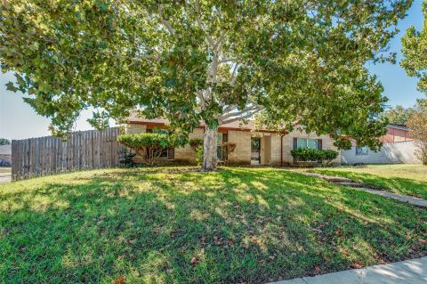 1202 Canyon Oaks Drive, Lancaster, TX 75146 — photo 2