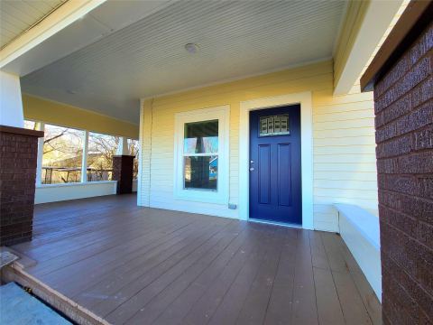 110 W Morton Street, Denison, TX 75021 — photo 2