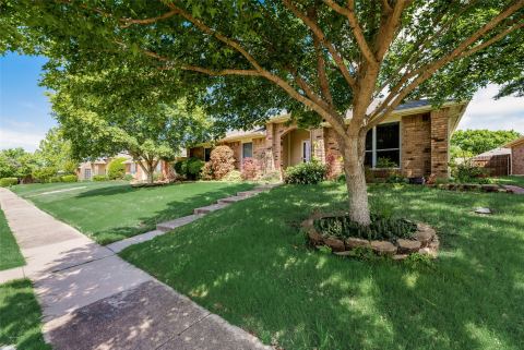1307 E Branch Hollow Drive, Carrollton, TX 75007 — photo 3