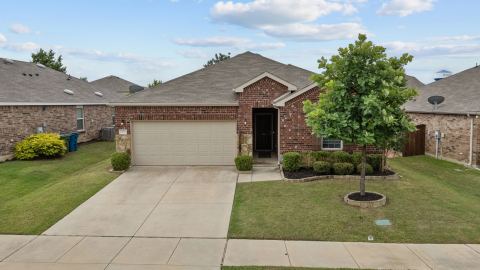 1716 Trace Drive, Aubrey, TX 76227 — photo 2