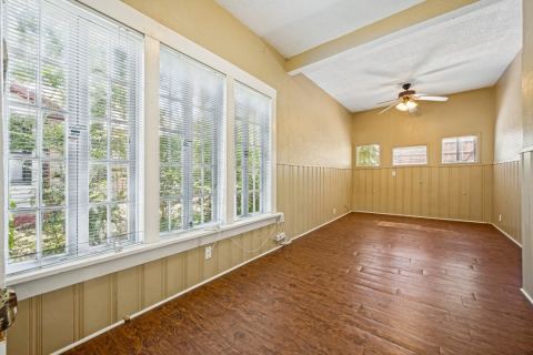 904 W Hickory Street B, Denton, TX 76201 — photo 3