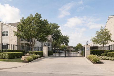 5881 Preston View Boulevard 215, Dallas, TX 75240 — photo 3