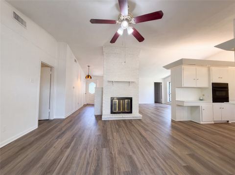 2111 Royal Oaks Drive, Irving, TX 75060 — photo 3