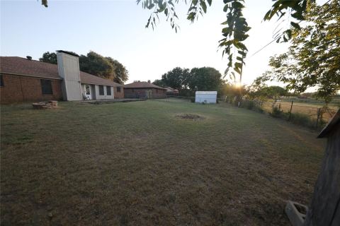 2204 Towne North Drive, Cleburne, TX 76033 — photo 3