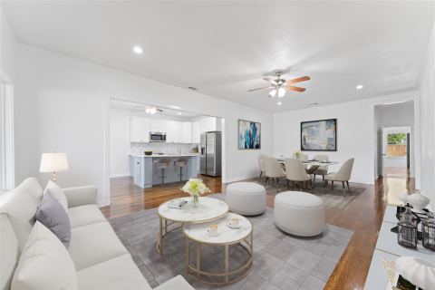 2405 Monroe Street, Commerce