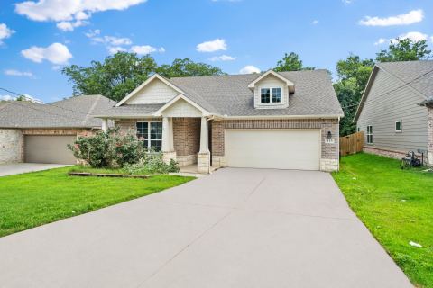 913 Sayle, Greenville, TX 75401 — photo 3